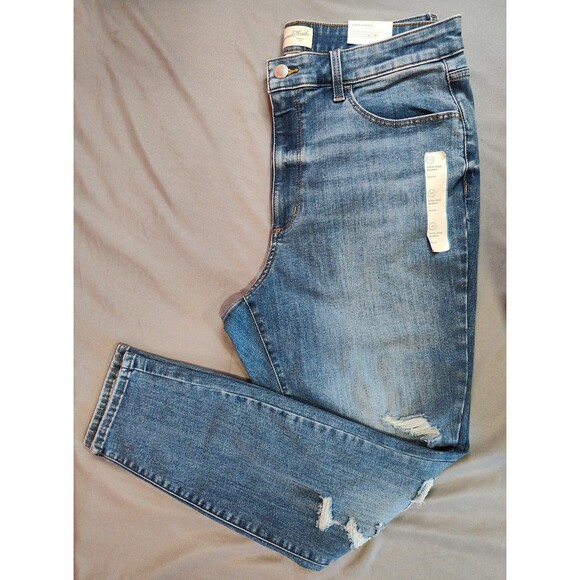 Women's Universal Thread High Rise Distressed Skinny Jeans Blue 17 - Picture 1 of 6